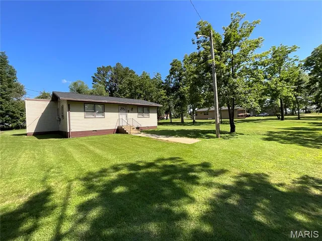 $340,000 | 932 State Hwy HH, Isabella, MO 65676
