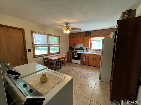 $340,000 | 932 State Hwy HH, Isabella, MO 65676