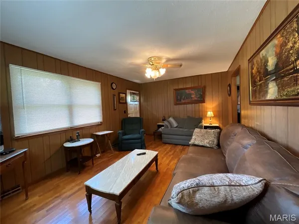 $340,000 | 932 State Hwy HH, Isabella, MO 65676