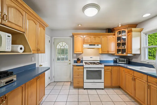 $549,000 | 17 Maplewood Boulevard, Suffern, NY 10901