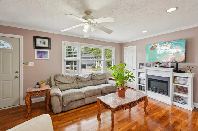 $549,000 | 17 Maplewood Boulevard, Suffern, NY 10901