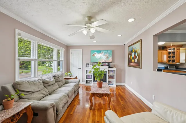 $549,000 | 17 Maplewood Boulevard, Suffern, NY 10901