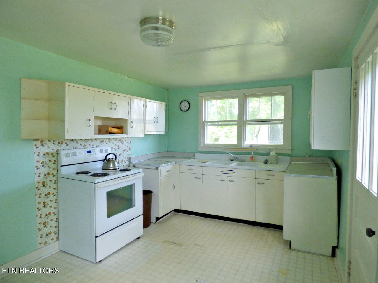 485 Longmire Road Rutledge, TN 37861 - Photo 18 of 28 4-P1310410