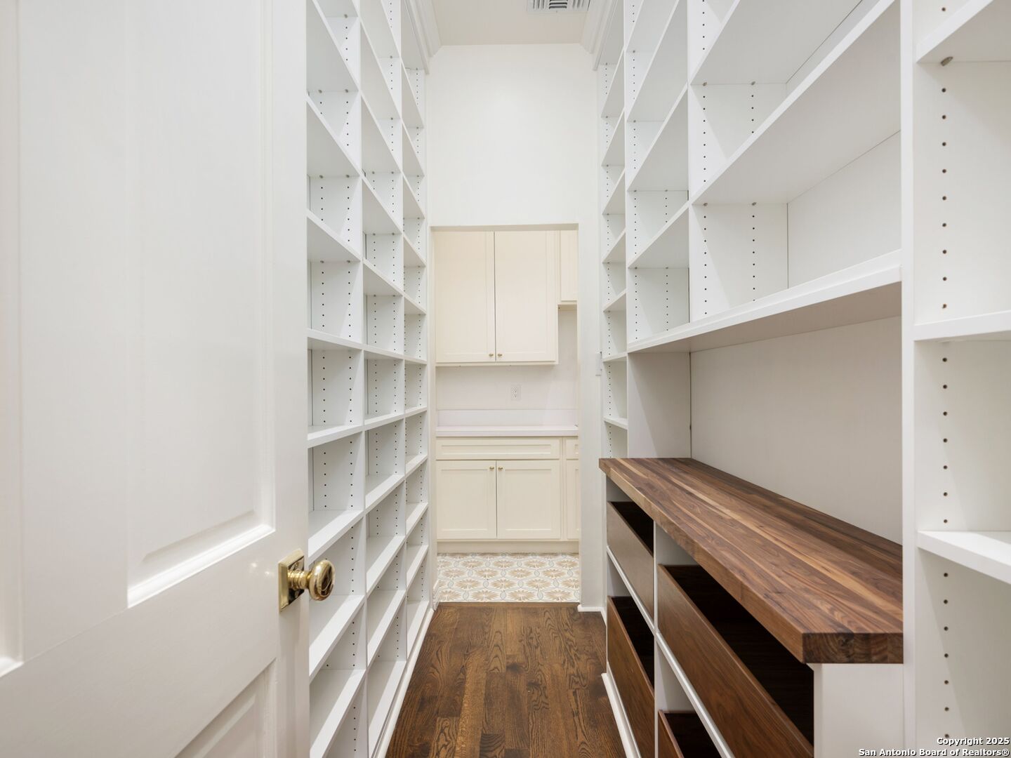 160 Burr Road San Antonio, TX 78209 - Photo 27 of 60