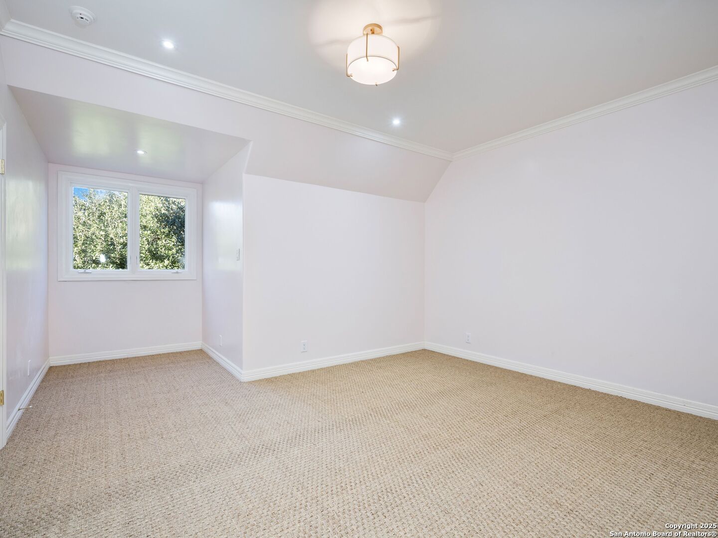 160 Burr Road San Antonio, TX 78209 - Photo 47 of 60 an empty room with a window
