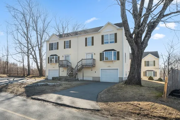 $374,900 | 12 Central Tree Road, Unit 2, Rutland, MA 01543