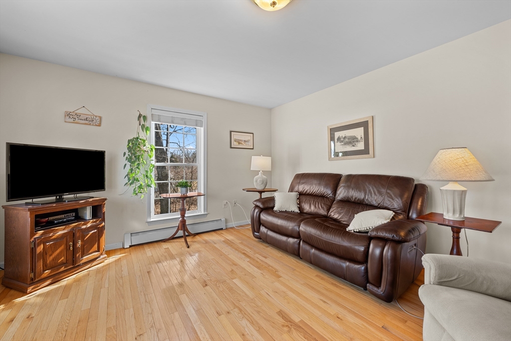 12 Central Tree Road, Unit 2 Rutland, MA 01543 - Photo 3 of 23 Gallery Image 3