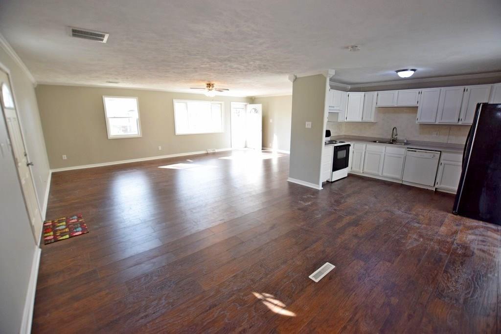 716 Ellerdale Road Chesterfield, IN 46017 - Photo 9 of 22 Gallery Image 9