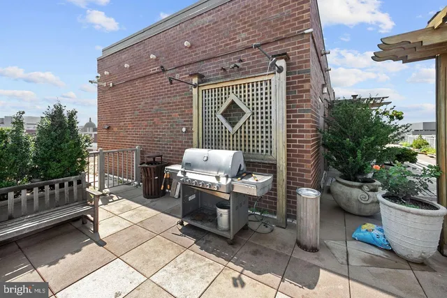 $2,450 | 1301 20th Street Northwest, Unit 513, Washington, DC 20036