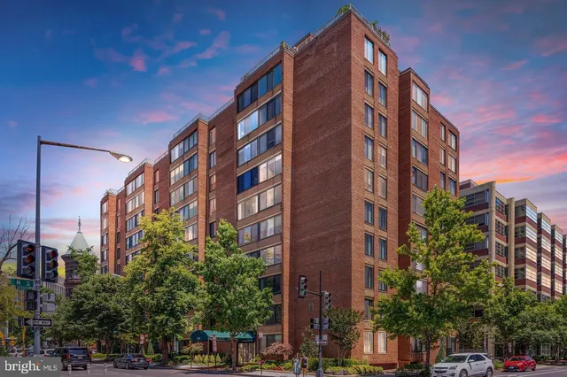 $2,450 | 1301 20th Street Northwest, Unit 513, Washington, DC 20036