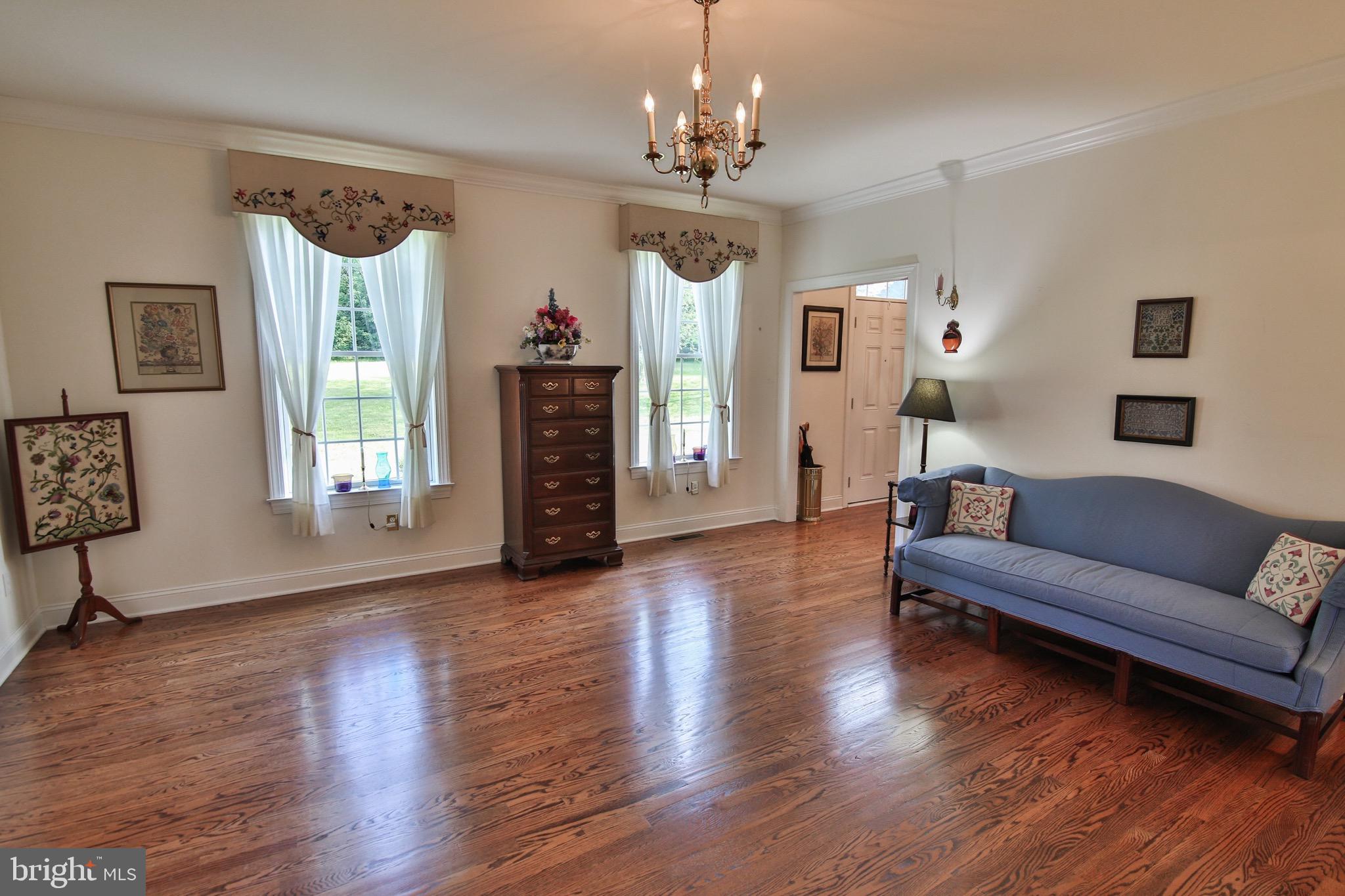 47 Hollyberry Road Macungie, PA 18062 - Photo 8 of 40 Gallery Image 8