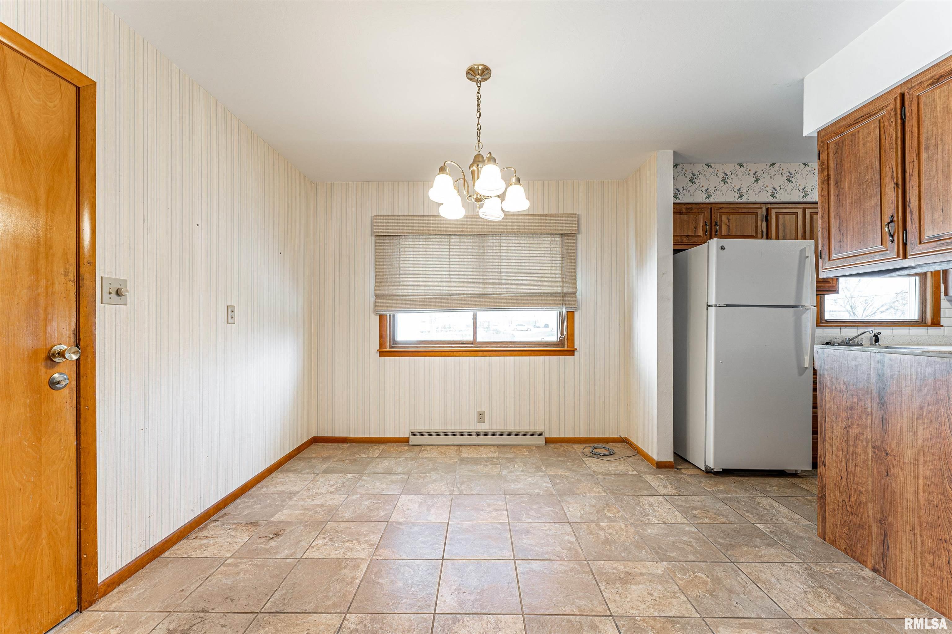 1510 Rutledge Drive Lincoln, IL 62656 - Photo 9 of 37 Gallery Image 9
