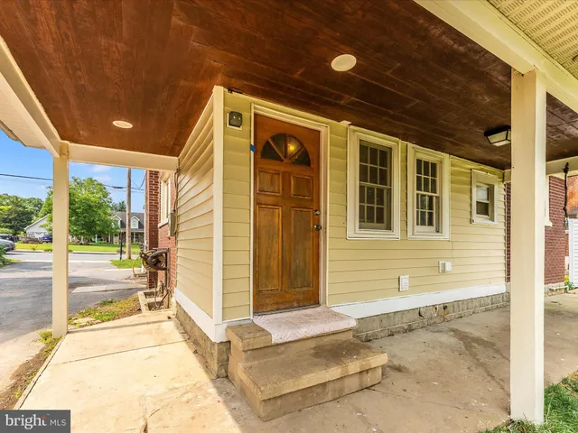 $329,000 | 19330 Longmeadow Road, Hagerstown, MD 21742