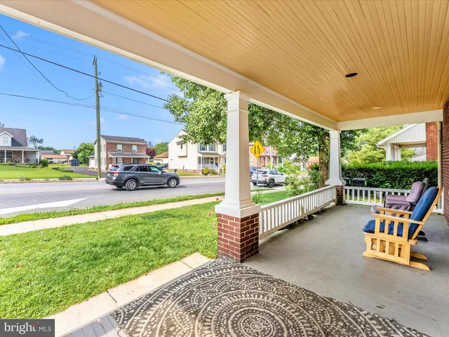 $329,000 | 19330 Longmeadow Road, Hagerstown, MD 21742