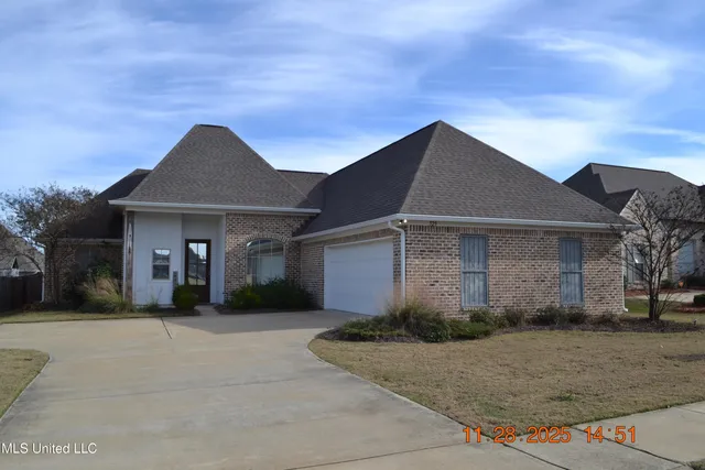 $319,900 | 529 East Park Street, Canton, MS 39046