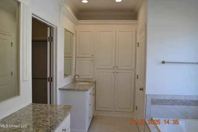 $319,900 | 529 East Park Street, Canton, MS 39046