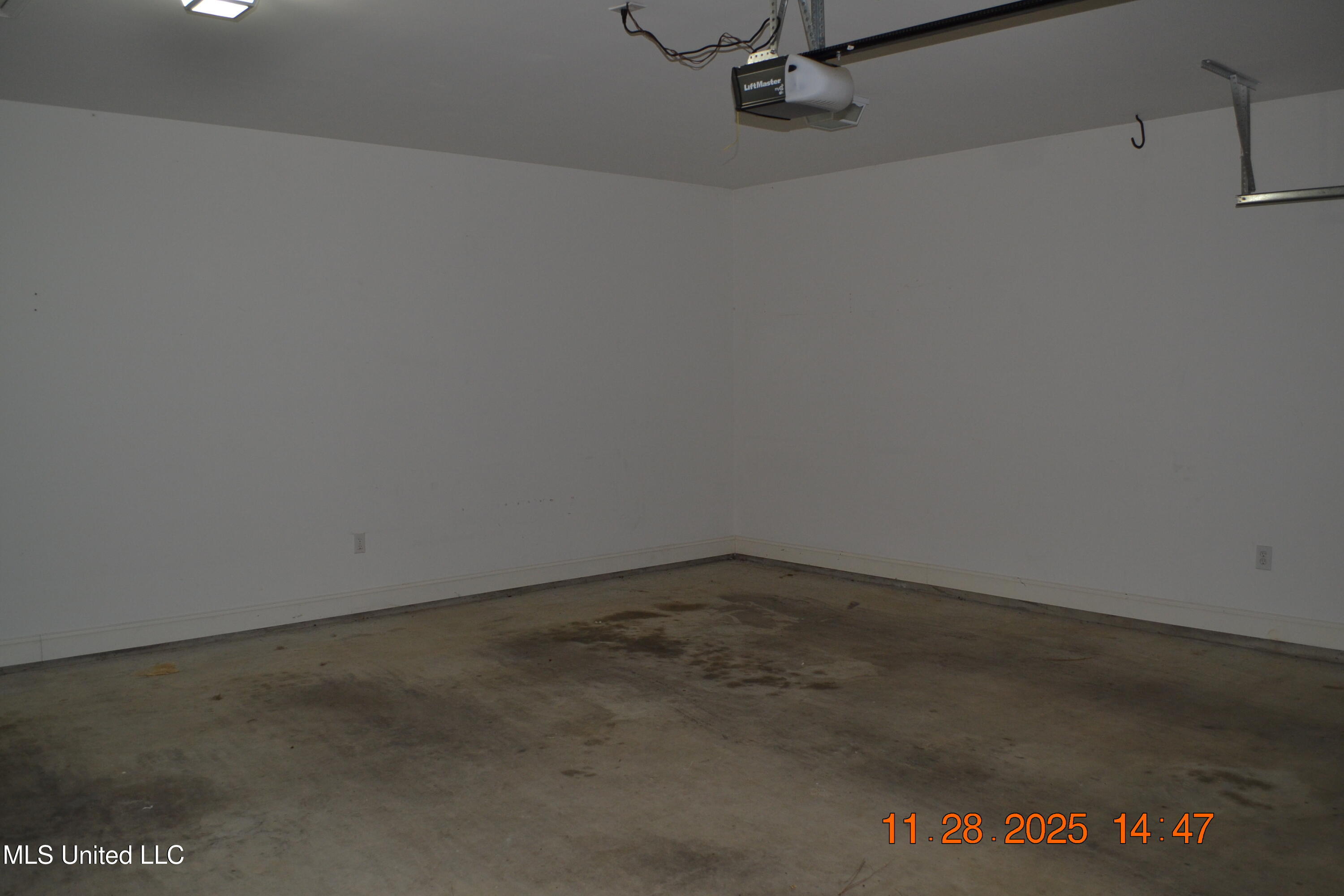 529 East Park Street Canton, MS 39046 - Photo 31 of 40 DSC_3864