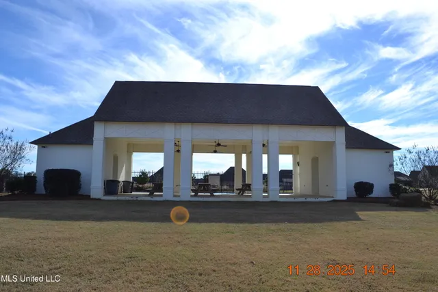 $319,900 | 529 East Park Street, Canton, MS 39046