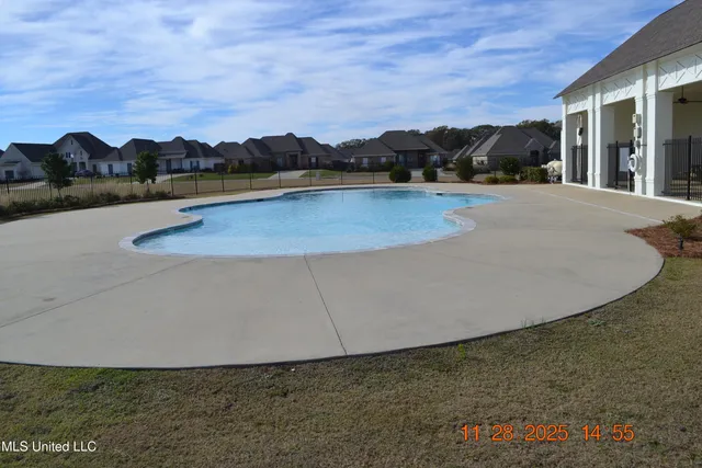 $319,900 | 529 East Park Street, Canton, MS 39046