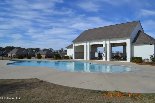 $319,900 | 529 East Park Street, Canton, MS 39046