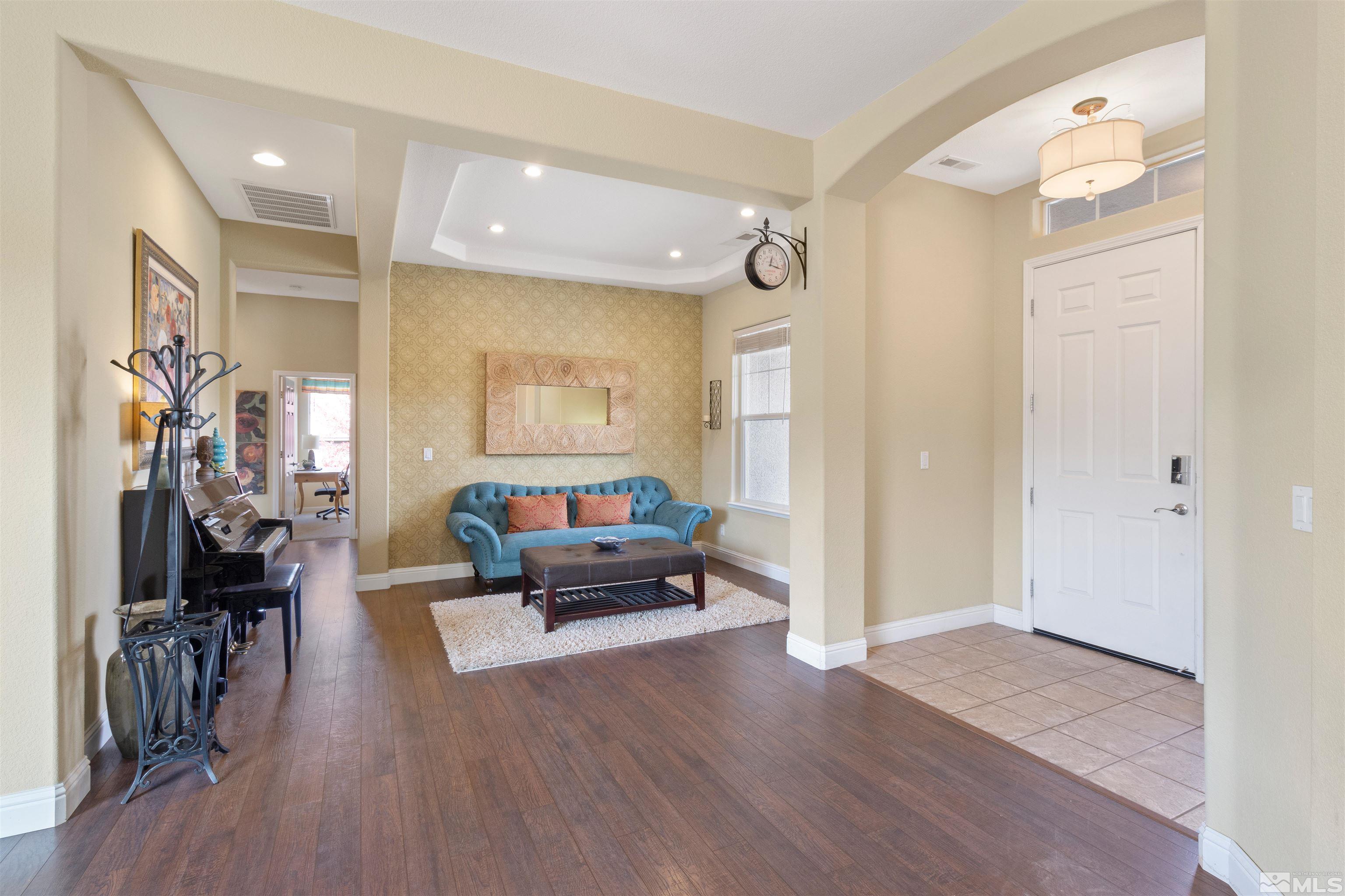 7285 Tempe Court Reno, NV 89511 - Photo 5 of 32 Photo 5