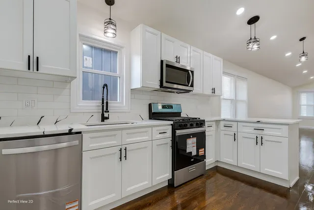 $299,900 | 1319 East 89th Street, Chicago, IL 60619