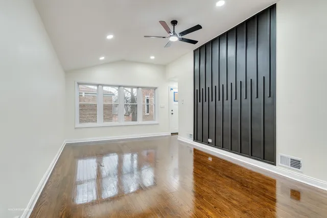 $299,900 | 1319 East 89th Street, Chicago, IL 60619