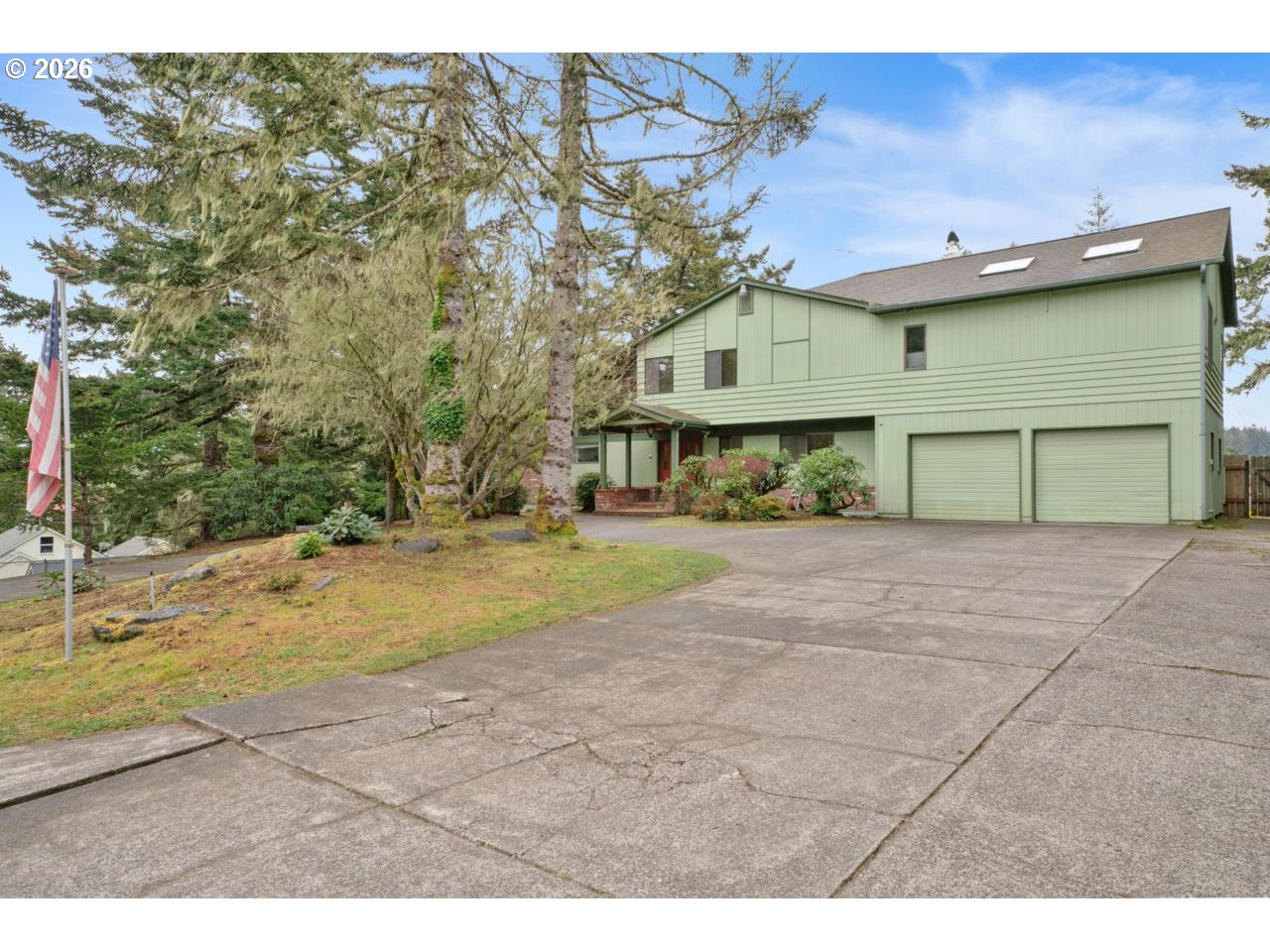 833 Rhododendron Drive Florence, OR 97439 - Photo 1 of 48