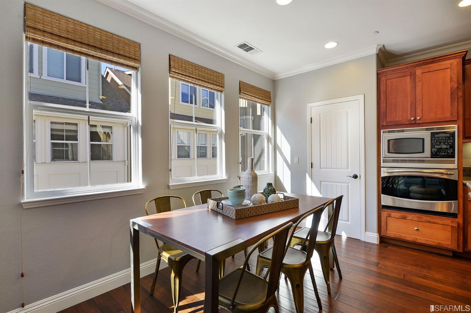 142 Azalea Drive Mountain View, CA 94041 - Photo 9 of 33