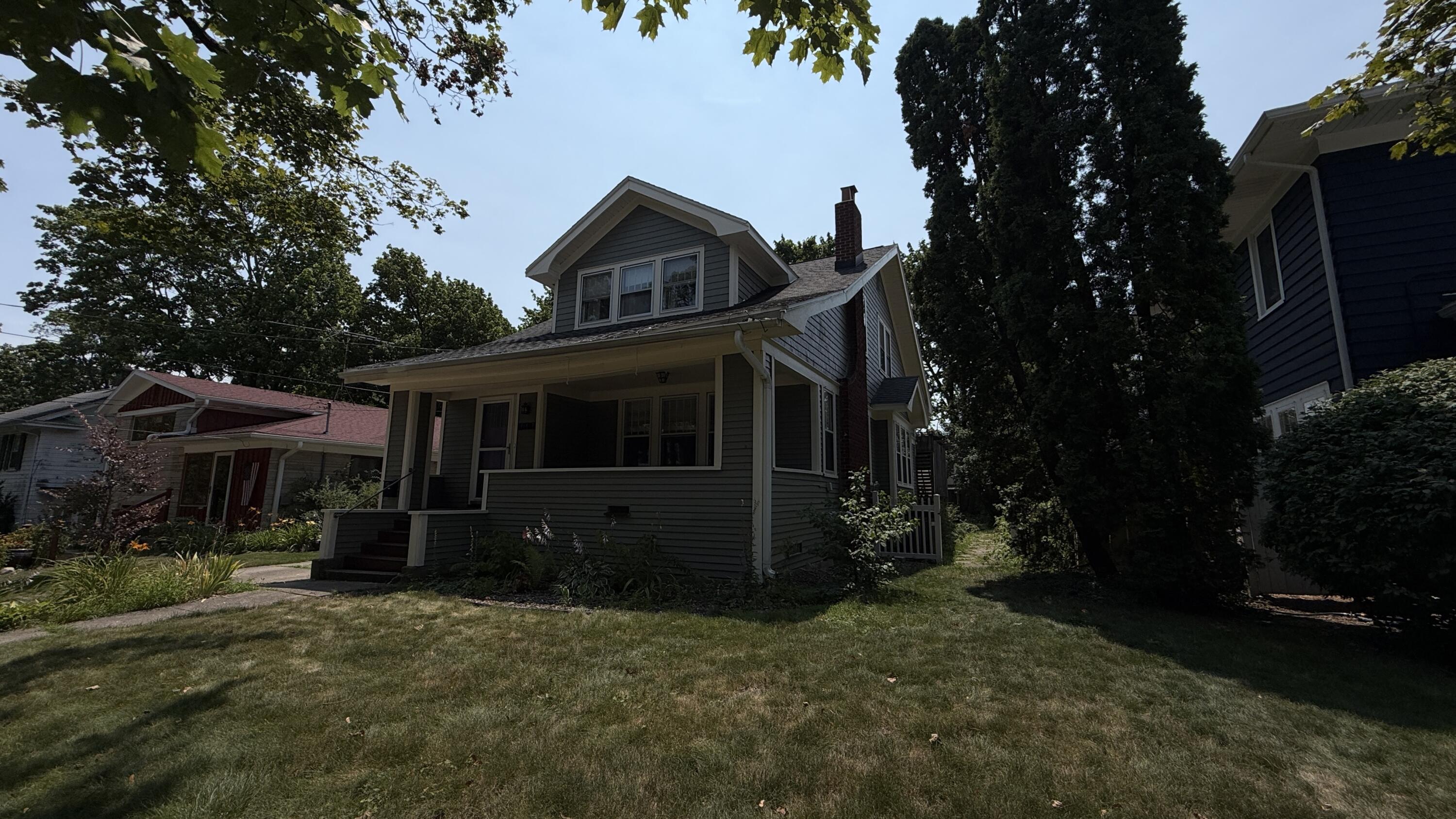 321 Inkster Avenue Kalamazoo, MI 49001 - Photo 2 of 48 Welcome Home - 321 Inkster