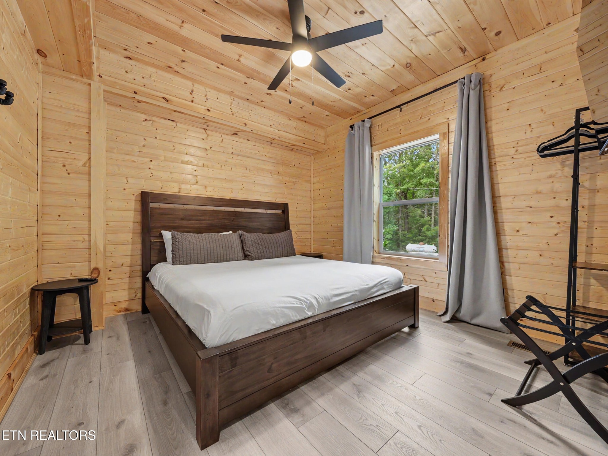 24072412 Ridgehigh Pass Sevierville, TN 37876 - Photo 28 of 39 Gallery Image 28