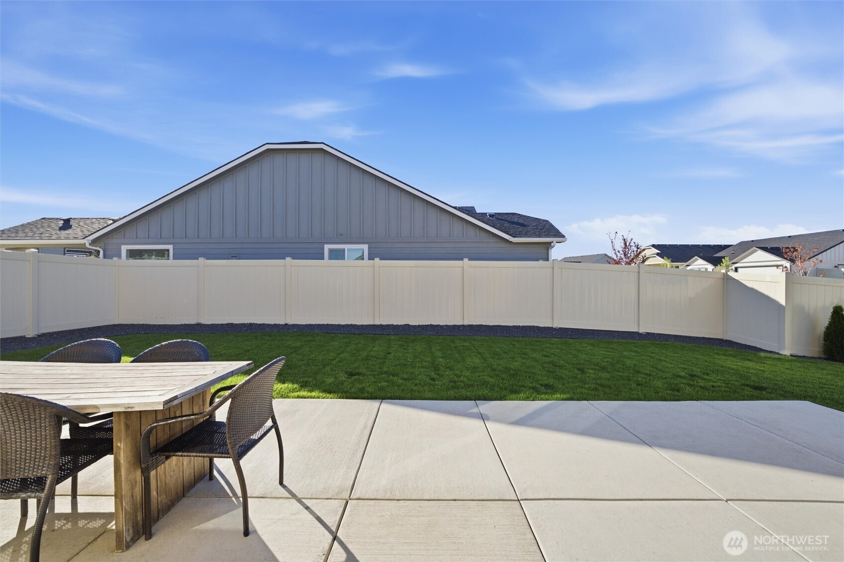1106 Ava Street Walla Walla, WA 99362 - Photo 29 of 39 a backyard of a house with table and chairs