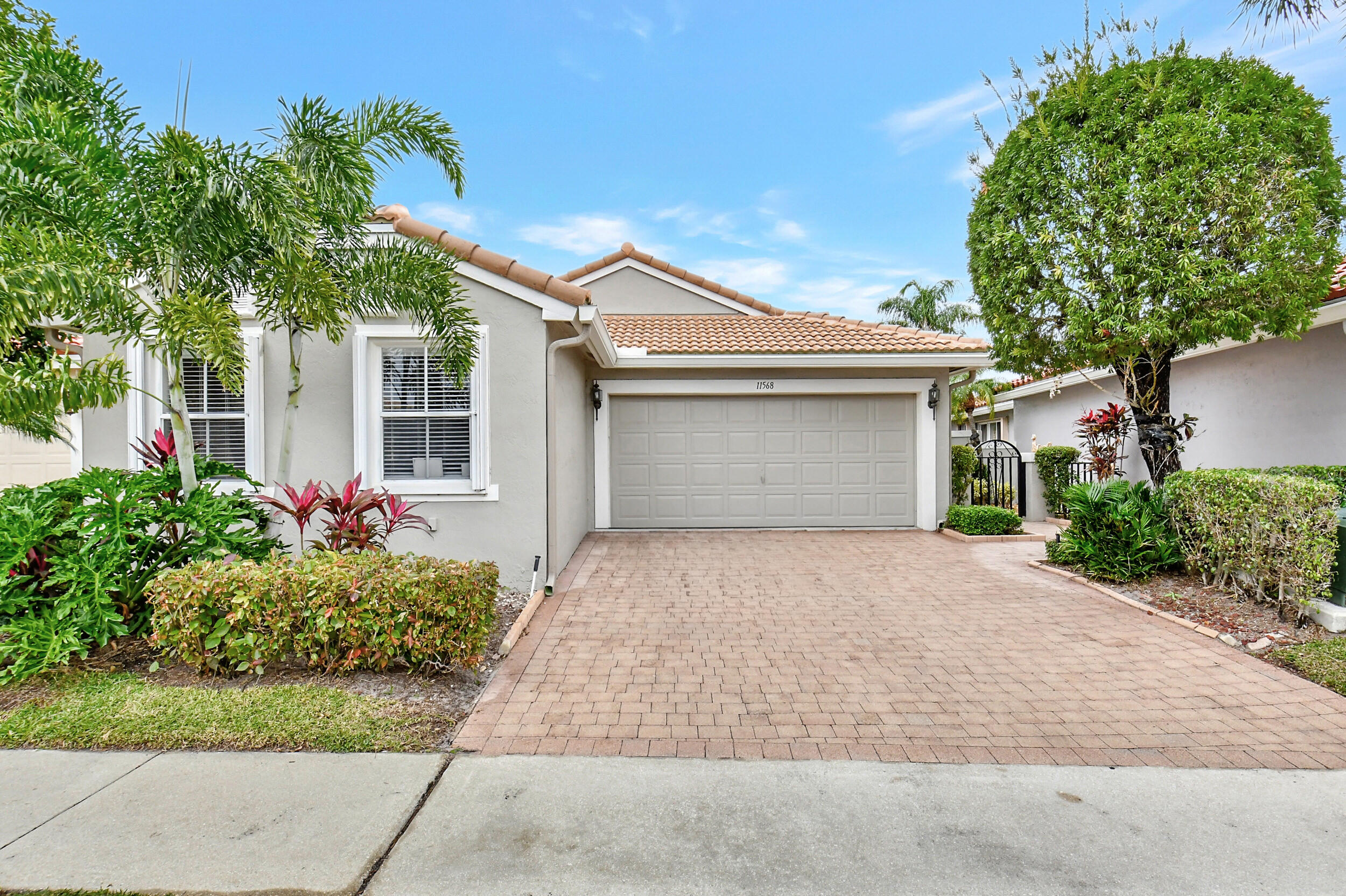 11568 Lawton Road Boynton Beach, FL 33437 - Photo 2 of 80 DSC_7964