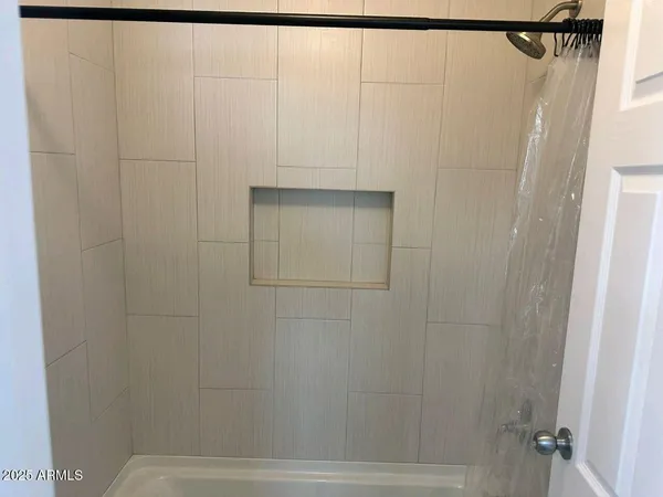 $1,300 | 1745 East Glenn Street, Unit 220, Tucson, AZ 85719