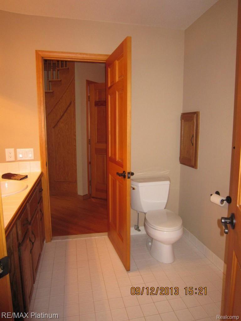 13711 Commerce Road Milford, MI 48380 - Photo 18 of 52 13711 COMMERCE BATH 1 VIEW 2.jpg