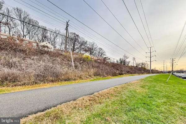 $2,850 | 4139 South Four Mile Run Drive, Unit 304, Arlington, VA 22204