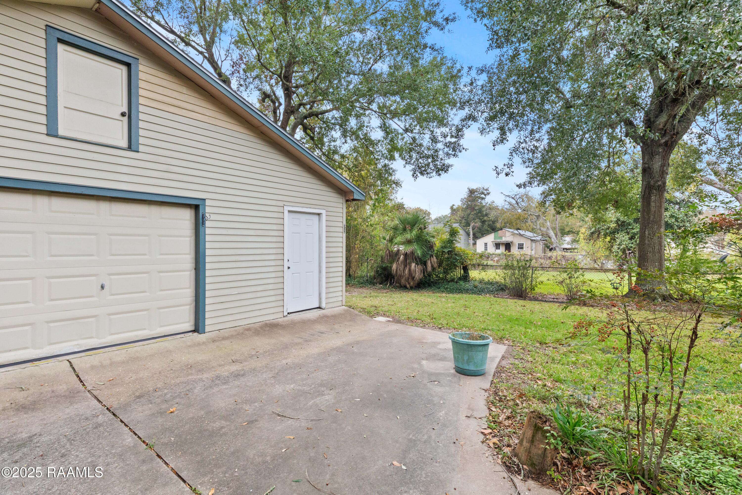 243 West Grolee Street Opelousas, LA 70570 - Photo 9 of 45