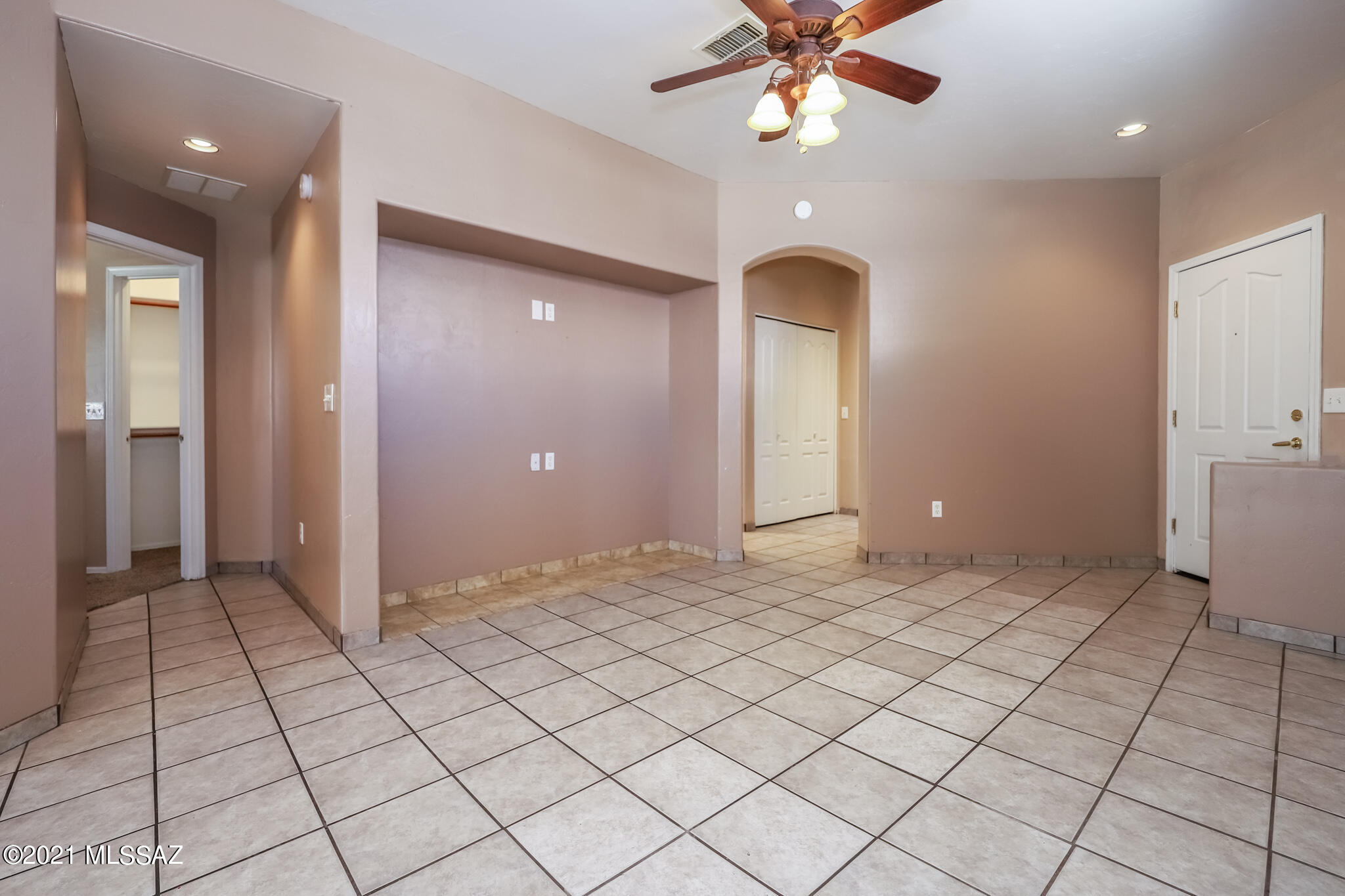 461 East Cactus Mountain Drive Vail, AZ 85641 - Photo 5 of 24