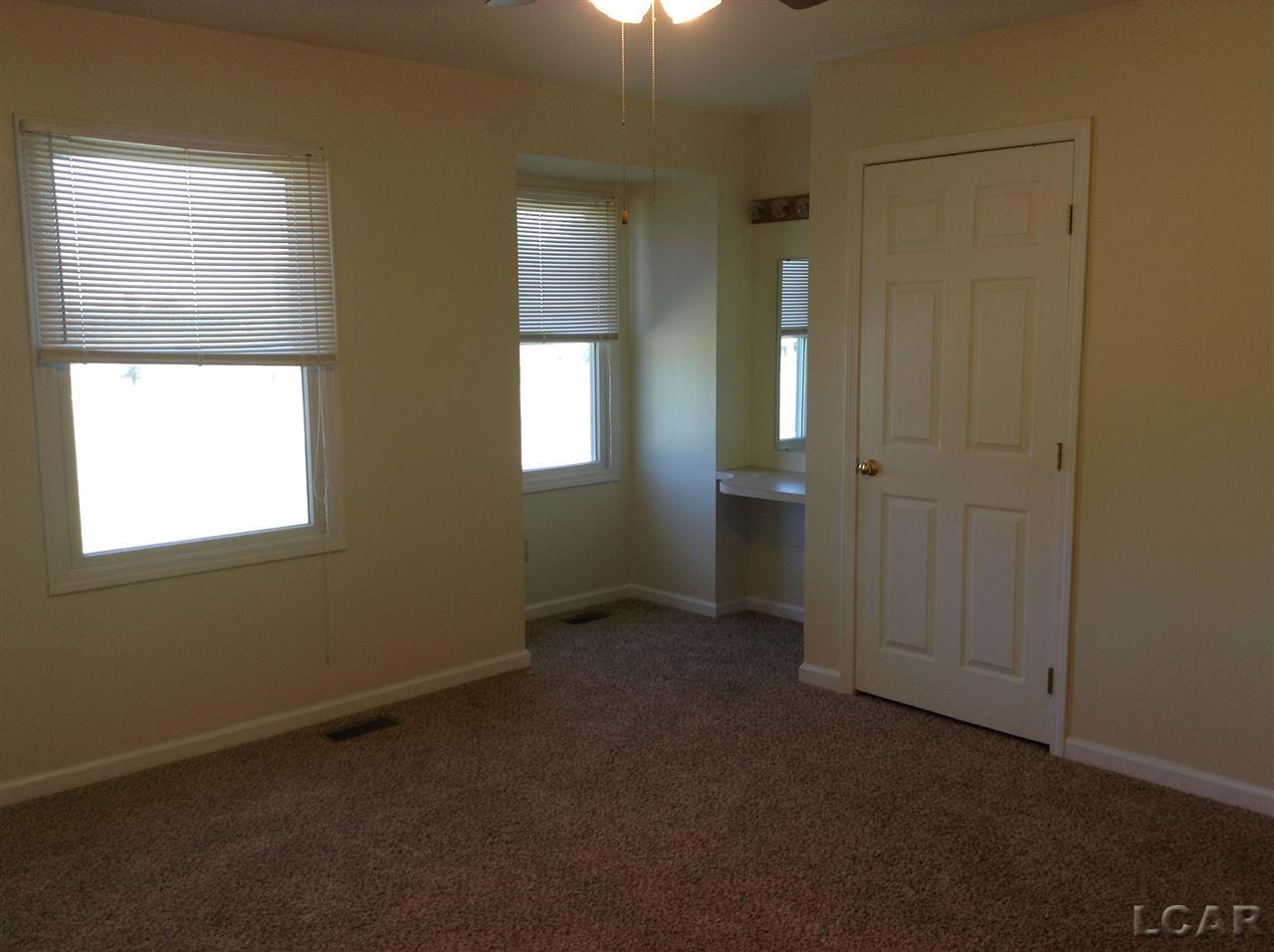 8069 Hoddinott Road Adrian, MI 49221 - Photo 30 of 36 31291254-29.JPG