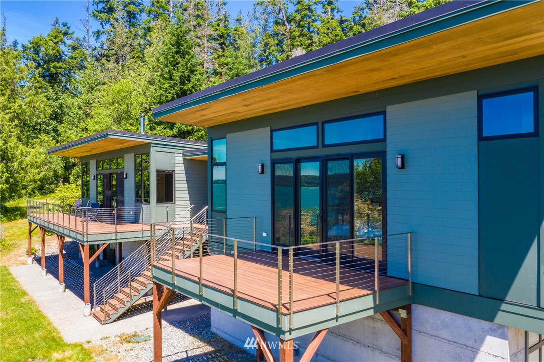 4466 East Harbor Road Freeland, WA 98249 - Photo 15 of 40 Gallery Image 15