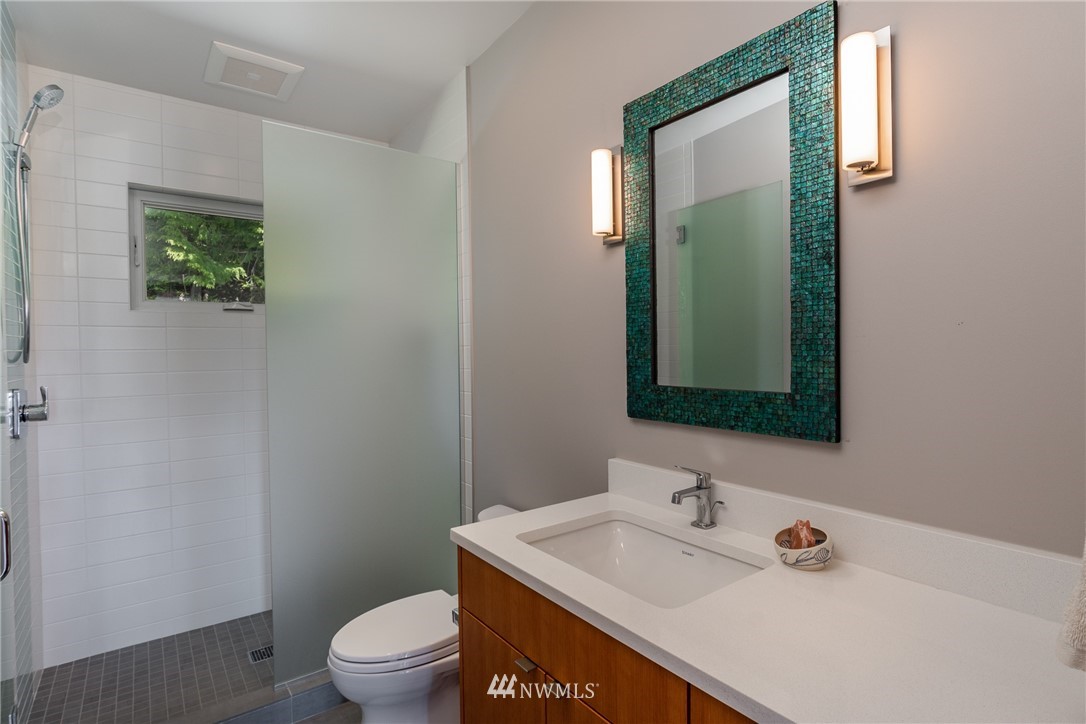 4466 East Harbor Road Freeland, WA 98249 - Photo 23 of 40 Gallery Image 23