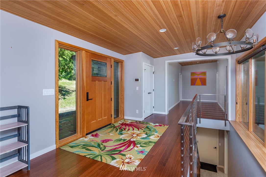 4466 East Harbor Road Freeland, WA 98249 - Photo 6 of 40 Gallery Image 6