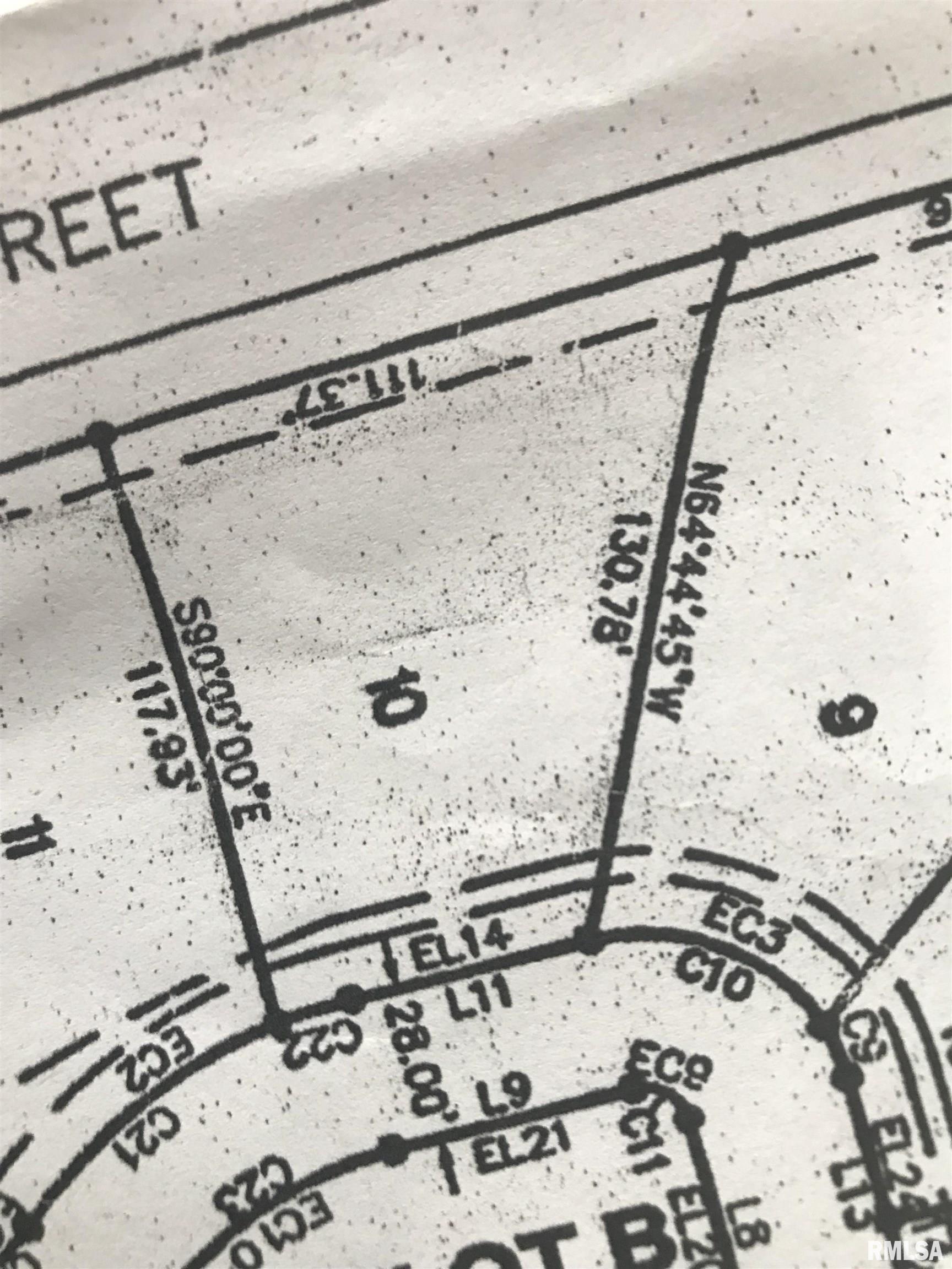 711 7th St Court Moline, IL 61265 - Photo 3 of 6