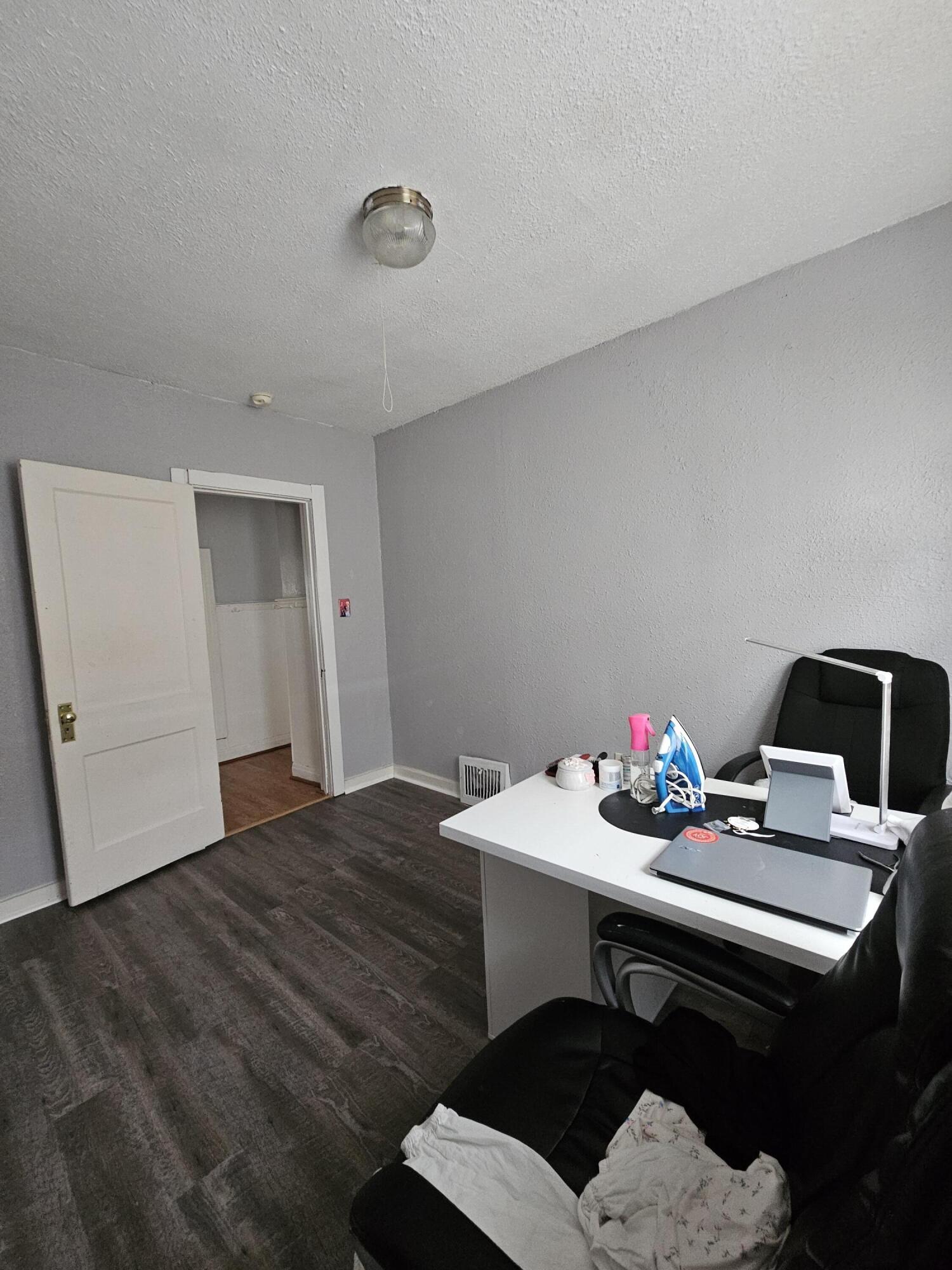 3049 South Hanson Avenue Milwaukee, WI 53207 - Photo 18 of 21 4985