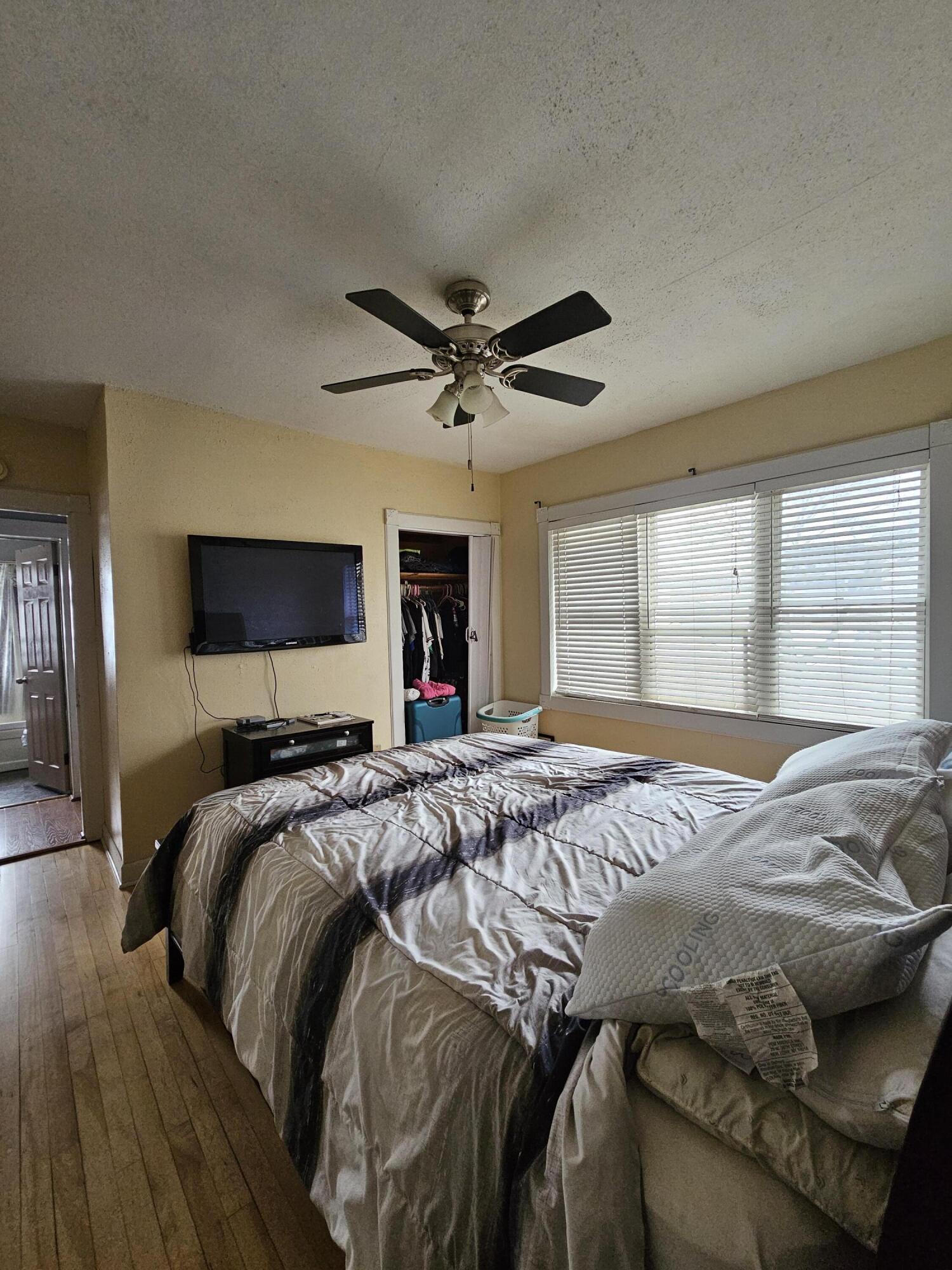 3049 South Hanson Avenue Milwaukee, WI 53207 - Photo 20 of 21 4983