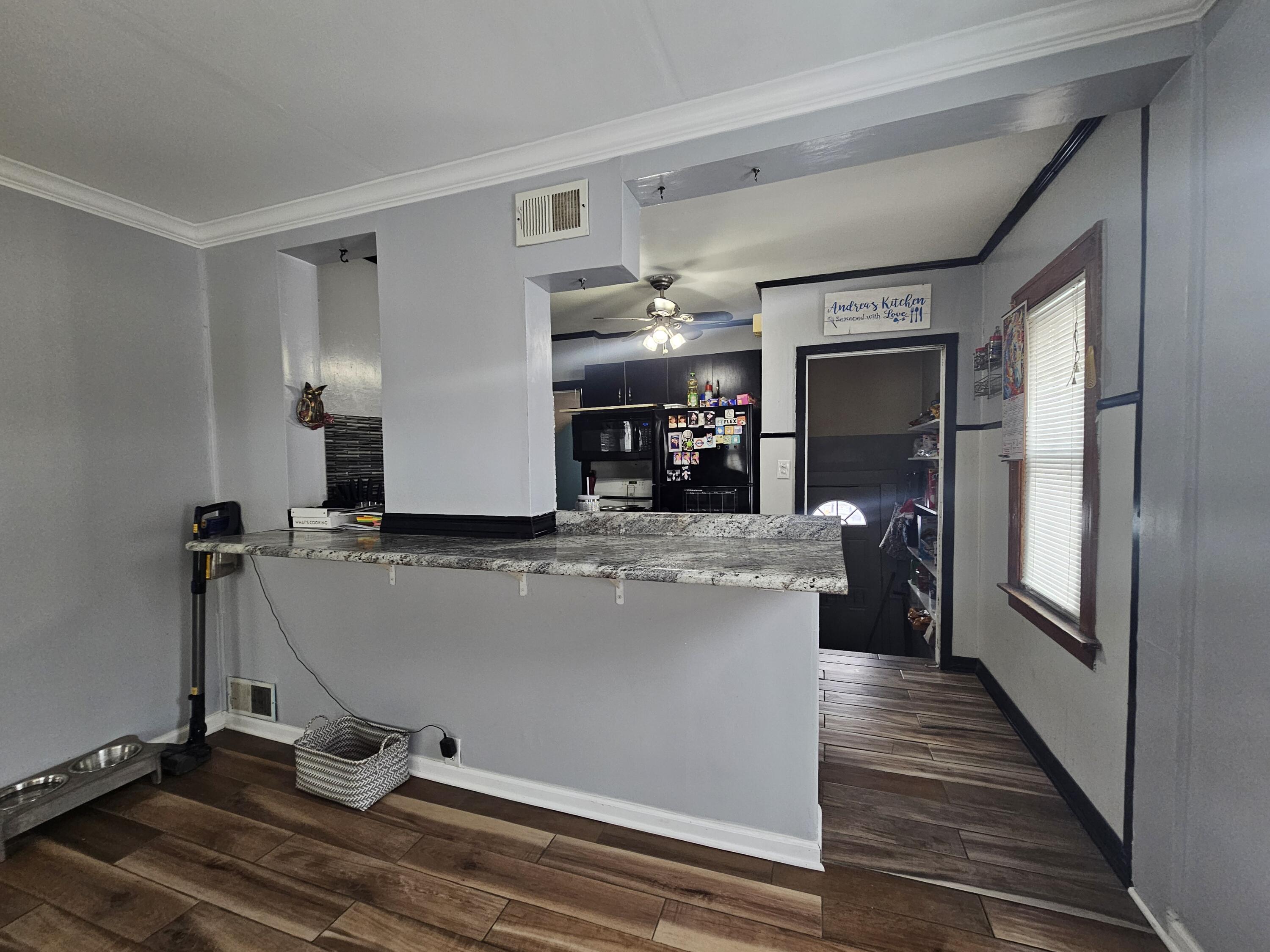 3049 South Hanson Avenue Milwaukee, WI 53207 - Photo 7 of 21 4969