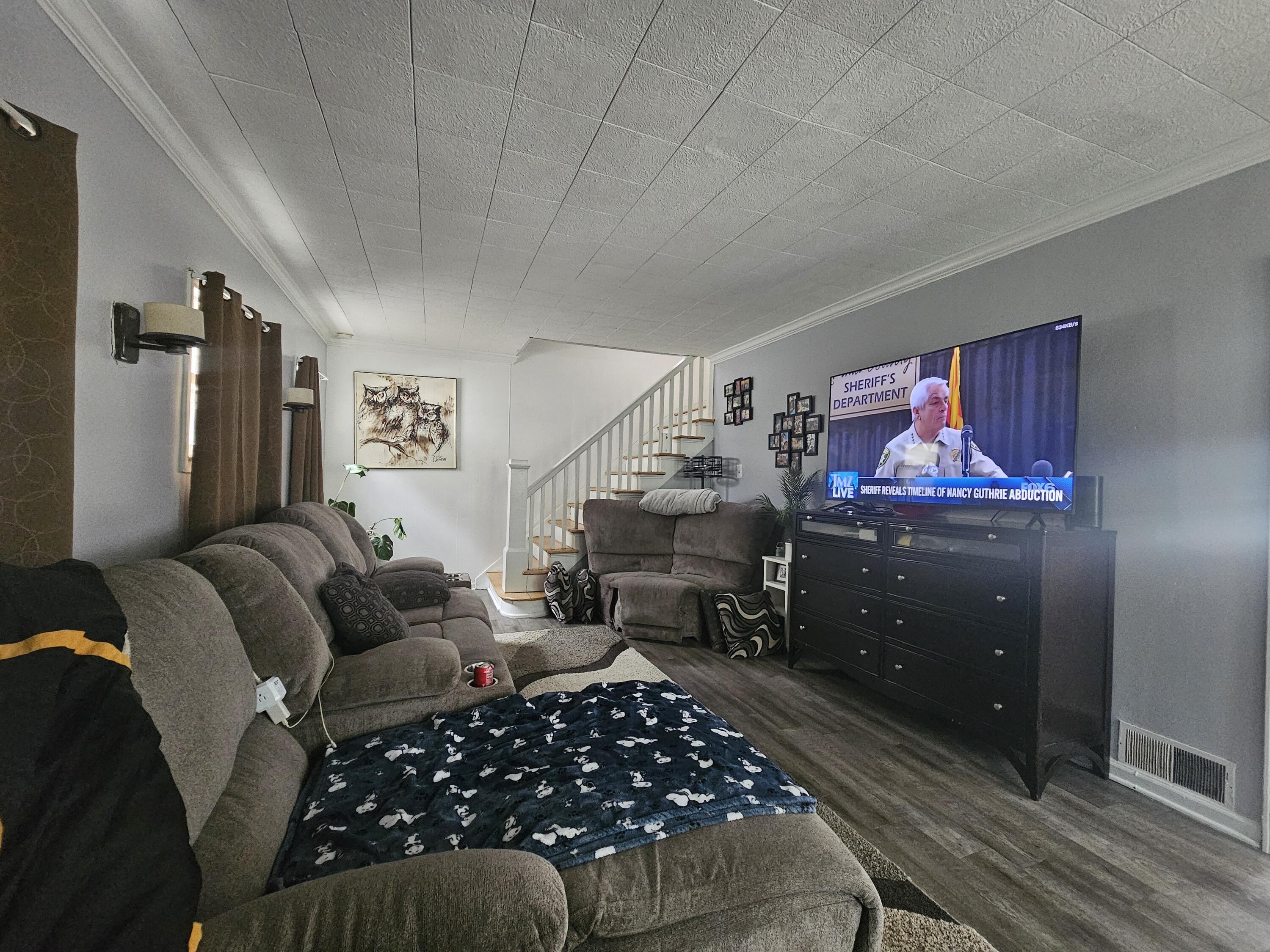 3049 South Hanson Avenue Milwaukee, WI 53207 - Photo 8 of 21 4963