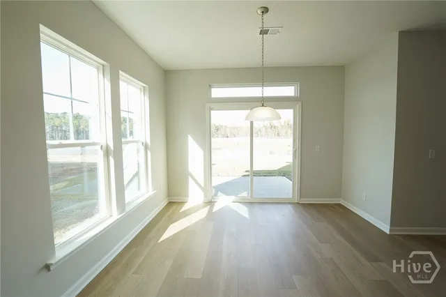 $2,500 | 102 Fenway Street, Savannah, GA 31407