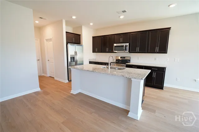 $2,500 | 102 Fenway Street, Savannah, GA 31407