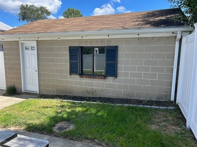 $365,000 | 22 Madison Street, Warwick, RI 02888